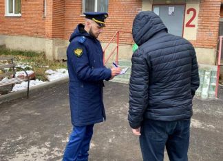 В Пензе на Луначарского из-за гололеда погиб мужчина