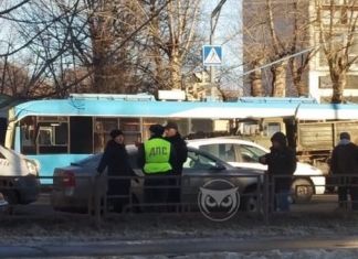 На Суворова велосипедист попал под колеса иномарки