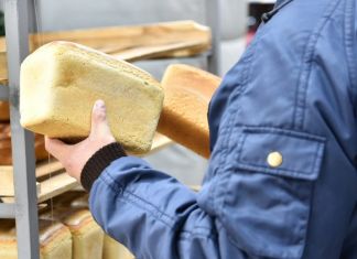 В магазинах Заречного стали продавать хлеб без упаковки