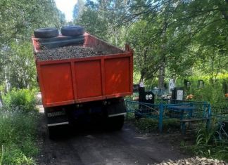 С пензенских кладбищ вывезли 7000 кубометров мусора