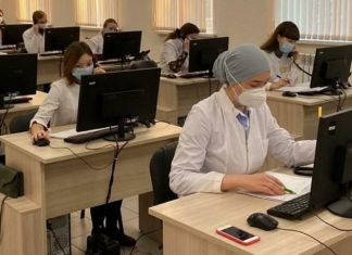 Студентам медицинского колледжа заплатят за помощь врачам
