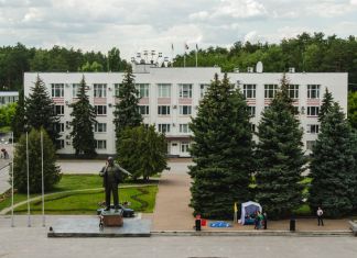 ﻿В Заречном отец зарезал сына