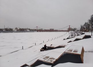 Новогодний каток планируют открыть на набережной
