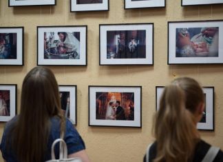 Впервые в Заречном открылась фотовыставка духовного содержания
