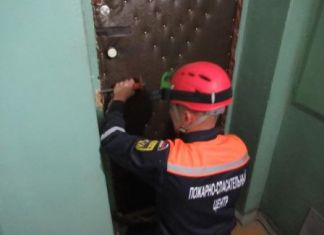 Пензенец сообщили о больной женщине на балконе