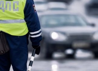 Пьяный житель области сломал палец сотруднику ДПС