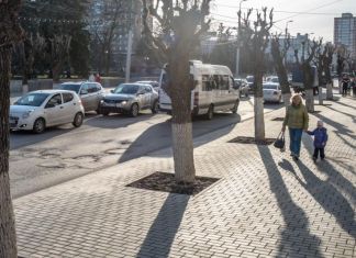 Улицу Максима Горького должны отремонтировать до 20 октября