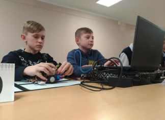 Пензенские школьники победили на фестивале робототехники