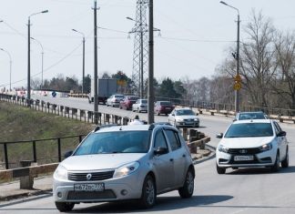 ﻿﻿На виадуке в поселке Монтажный удалось справиться с "пробками"