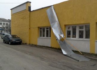 В Заречном у «Каблучка» сорвало крышу