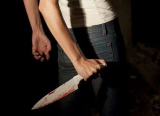 В Каменке девушка зарезала гостя своих родителей 