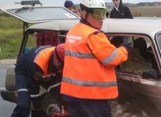 Пострадавших в ДТП под Пензой из авто извлекали спасатели