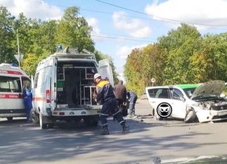 ДТП на Западной: потребовалась помощь спасателей