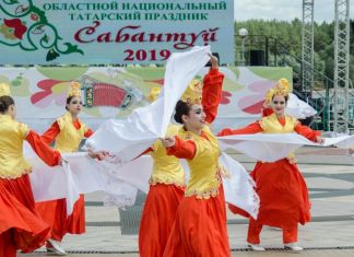 Борьба, плов и скачки: как в Пензе отметили Сабантуй 