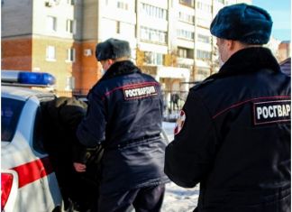 Пензенец залез в чужой дом и в присутствии хозяйки учинил погром
