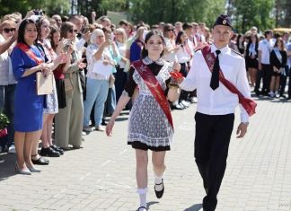 Итоги недели: «Интурист», смерть после пластики, бешенство, последний звонок