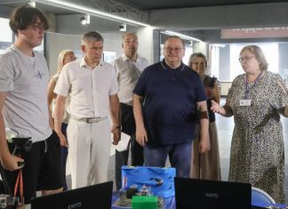 Олег Мельниченко осмотрел учреждения образования Заречного
