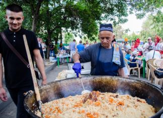Пензенцы начали празднование Дня города с плова