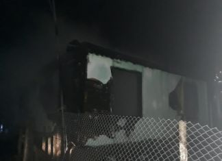 В области в доме сгорели мать и сын