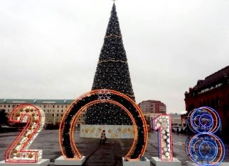 Инсталляция «2018» переехала на площадь Ленина