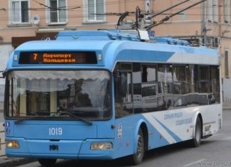 В троллейбусе №7 можно оплатить проезд картой