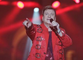 Пенкину вручили грамоту от министерства просвещения