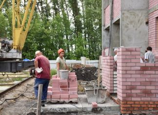 Строительство в Пензе дома для сирот отстает от графика на полгода