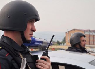В Росгвардии рассказали о судьбе покупателей, разбивших стекло в магазине