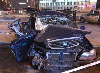"Просто катастрофа": в сети появилось видео смертельного ДТП у ТЦ "Суворовского"