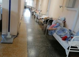 В минздраве региона ответили, почему больные лежат в коридоре