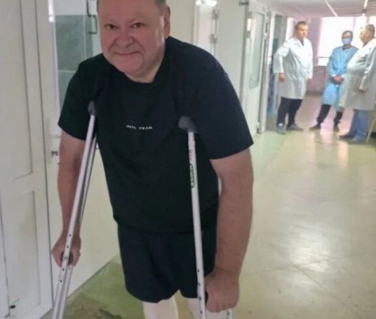 Олег Мельниченко опубликовал свое фото из больницы