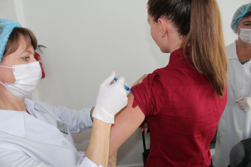 В Заречном началась вакцинация детей от гриппа