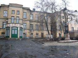 В Пензе завершился ремонт площадки у памятника Лермонтову