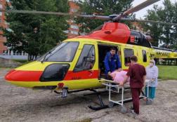 В Пензу на вертолете доставили пациента из Каменки