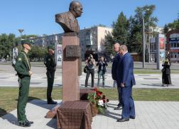 В Пензе почтили память экс-губернатора Василия Бочкарева