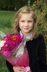 Аня Никишина, 7 лет