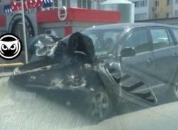 ﻿﻿В Пензе на ГПЗ в аварии серьезно пострадала легковушка 