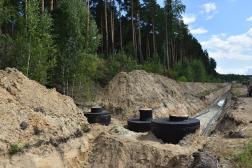 В поселке Лесной в августе завершат строительство сети водоотведения