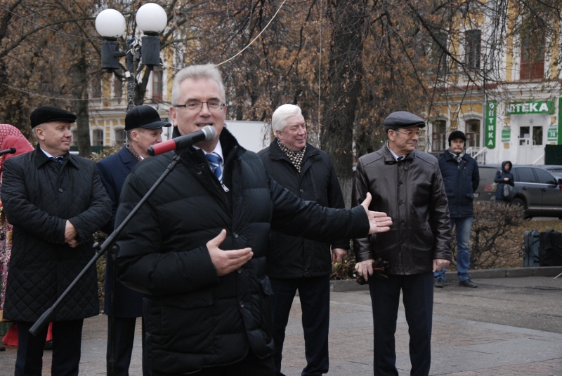 пам2нов.JPG пам2нов.JPG